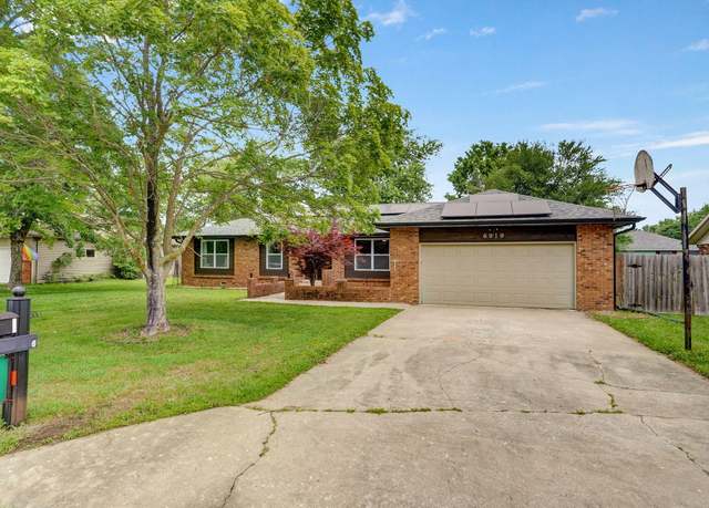Property at 6919 W Lone Oak St, Springfield, MO 65803, 4 beds, 2.5 baths