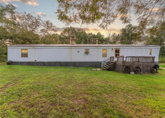 Property at 9440 Splitlimb Rd, Raymondville, MO 65555, 5 beds, 2 baths