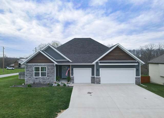 Property at 1403 E Hayloft Dr, Ozark, MO 65721, 5 beds, 3 baths