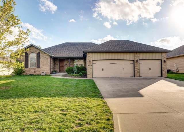 Property at 4574 Silo Hills Dr, Springfield, MO 65802, 4 beds, 2 baths