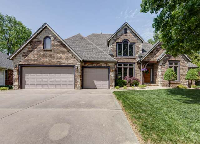 Property at 4770 S Turnberry Ave, Springfield, MO 65810, 4 beds, 3.5 baths