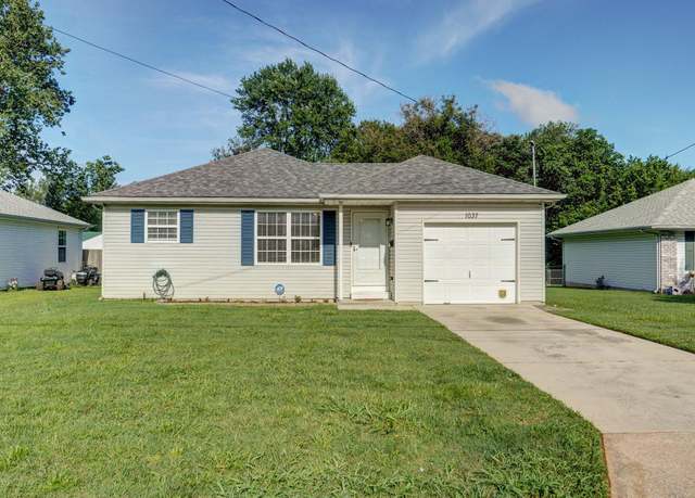 Property at 1037 N Clifton Ave, Springfield, MO 65802, 3 beds, 1 bath