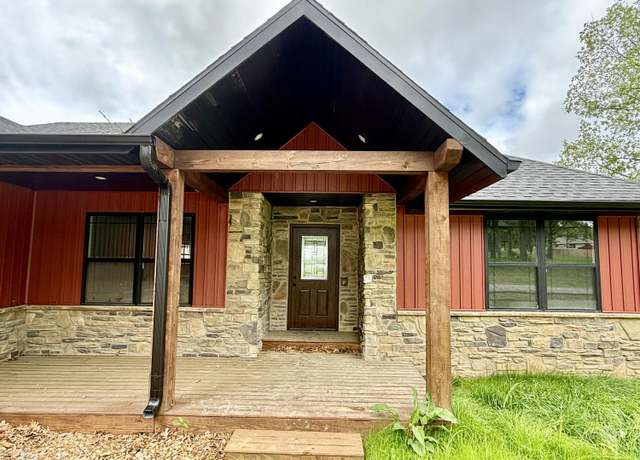 Property at 185 Sunshine Ave, Cabool, MO 65689, 3 beds, 2 baths