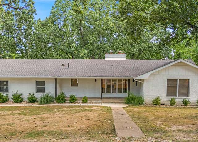 Property at 1908 Timber Ln, West Plains, MO 65775, 4 beds, 3 baths