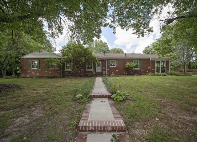 Property at 825 E University St, Springfield, MO 65807, 3 beds, 3.5 baths