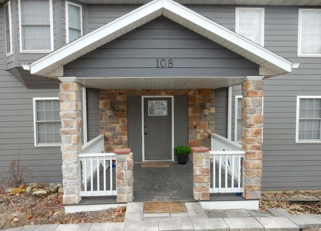Property at 108 Moses Dr, Hollister, MO 65672, 4 beds, 2.5 baths