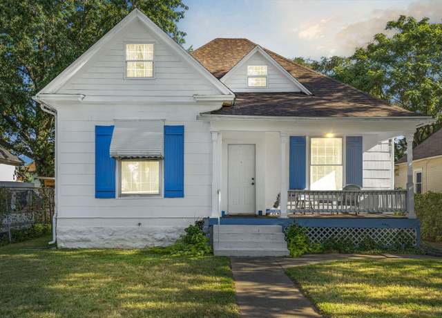 Property at 923 W Poplar St, Springfield, MO 65802, 3 beds, 1 bath