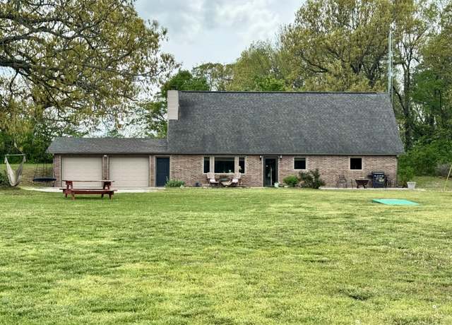 Property at 142 E Dade 192, South Greenfield, MO 65752, 3 beds, 2 baths