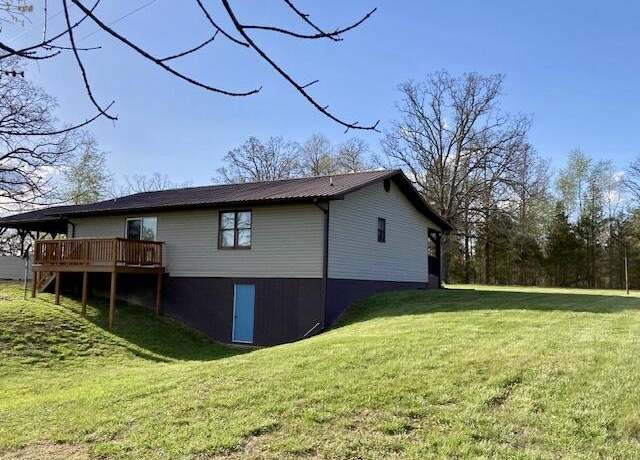 Property at 611 County Road 107, Alton, MO 65606, 3 beds, 3 baths