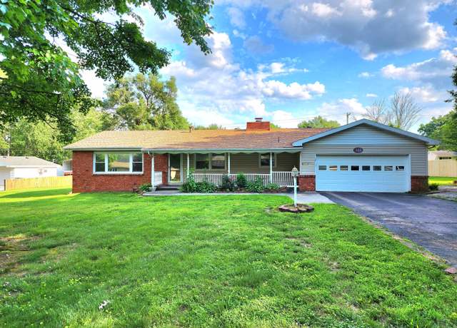 Property at 688 W Swan St, Springfield, MO 65807, 3 beds, 2 baths