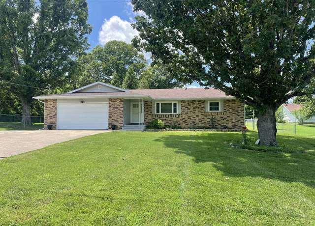 Property at 2105 Oakridge Dr, Ava, MO 65608, 4 beds, 2.5 baths