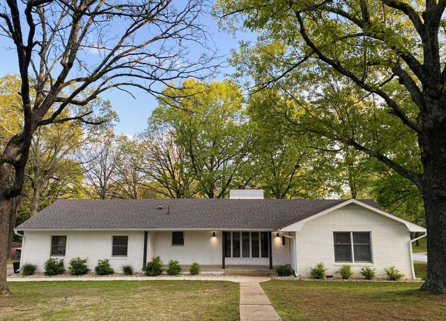 Property at 1908 Timber Ln, West Plains, MO 65775, 4 beds, 3 baths