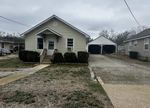 Property at 908 Worcester St, West Plains, MO 65775, 2 beds, 1 bath