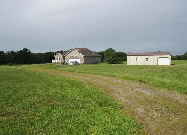 Property at 8400 Highway 5, Hartville, MO 65667, 5 beds, 3 baths