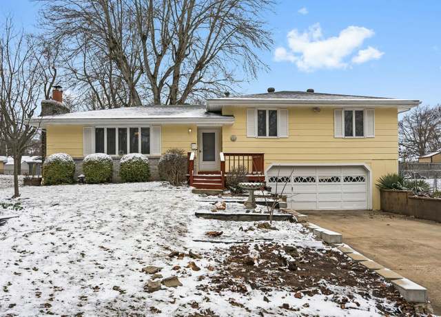 Property at 3421 S Franklin Ave, Springfield, MO 65807, 3 beds, 1.5 baths