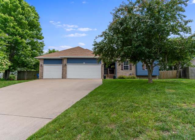 Property at 700 W Snider St, Ozark, MO 65721, 4 beds, 3 baths