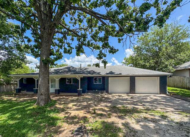 Property at 804 Washington St, Strafford, MO 65757, 3 beds, 2 baths