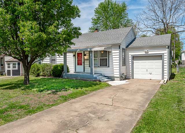 Property at 1429 E Mcgee St, Springfield, MO 65804, 2 beds, 1 bath