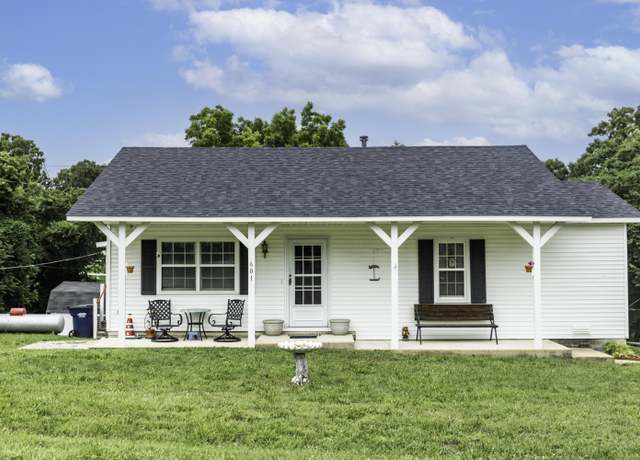 Property at 601 E Missouri St, Buffalo, MO 65622, 2 beds, 2 baths