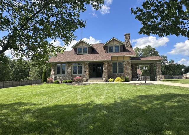 Property at 528 E Dorris Ave, Mountain Grove, MO 65711, 4 beds, 3 baths
