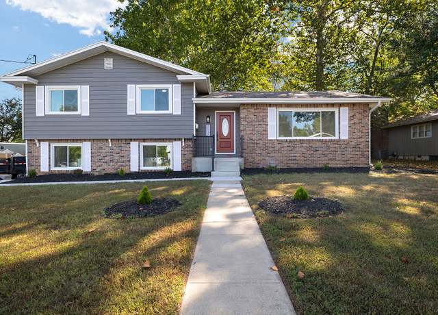 Property at 2032 S Brighton Dr, Springfield, MO 65804, 3 beds, 2 baths