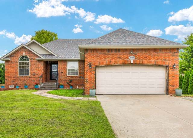 Property at 3045 E Colonial Ct, Republic, MO 65738, 4 beds, 3 baths