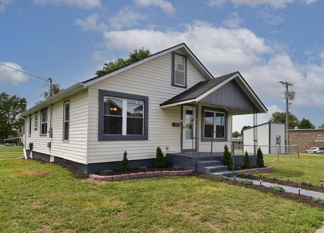 Property at 330 W Sloan St, Mt Vernon, MO 65712, 2 beds, 2 baths