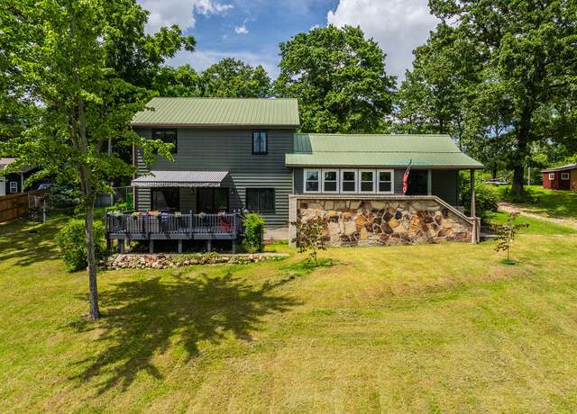 Property at 540 Dale Ave, Hollister, MO 65672, 3 beds, 2 baths