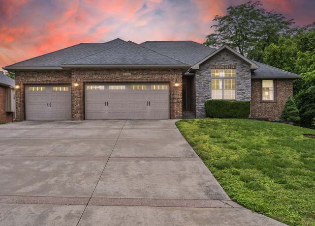 Property at 5142 S Burrows Ave, Springfield, MO 65810, 5 beds, 3 baths