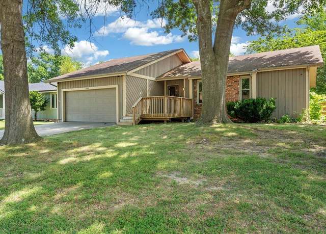 Property at 1342 S Sieger Dr, Springfield, MO 65804, 4 beds, 3 baths