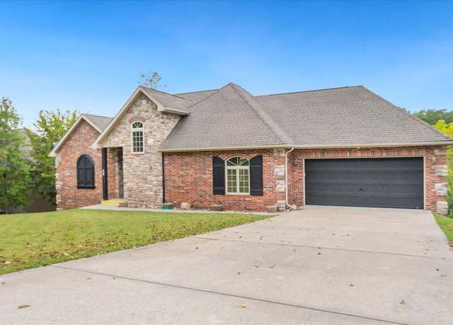 Property at 620 Jasmine Dr, Branson, MO 65616, 4 beds, 3 baths