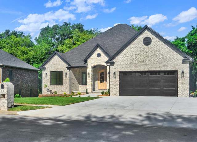 Property at 3901 N Rose Ave, Springfield, MO 65803, 5 beds, 3.5 baths