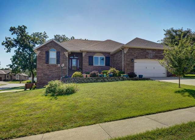 Property at 2310 Lakeside Ct, Ozark, MO 65721, 4 beds, 3 baths