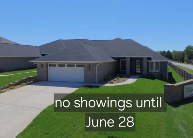Property at 2350 E Swallow St, Springfield, MO 65804, 3 beds, 2 baths