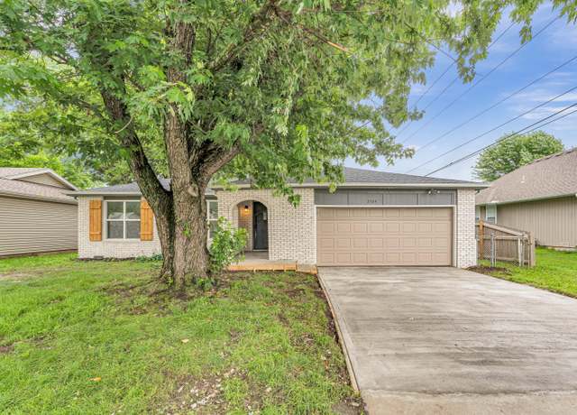 Property at 2564 S Regina Ave, Springfield, MO 65807, 3 beds, 2 baths