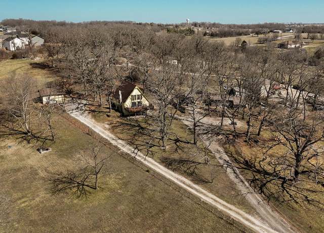 Property at 4293 W Jackson Rd, Nixa, MO 65714, 3 beds, 2 baths