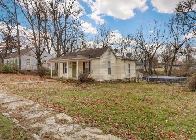 Property at 527 E South St, Mt Vernon, MO 65712, 2 beds, 1 bath