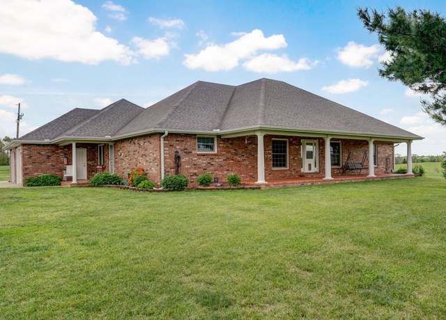 Property at 336 Loftis Rd, Ozark, MO 65721, 4 beds, 3.5 baths