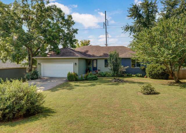 Property at 3878 W Cambridge St, Springfield, MO 65807, 3 beds, 2 baths