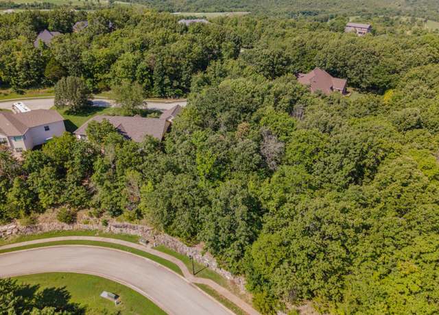 Property at 137 Forest Oak Dr, Hollister, MO 65672