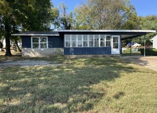 Property at 99 First St, Gainesville, MO 65655, 3 beds, 1.5 baths