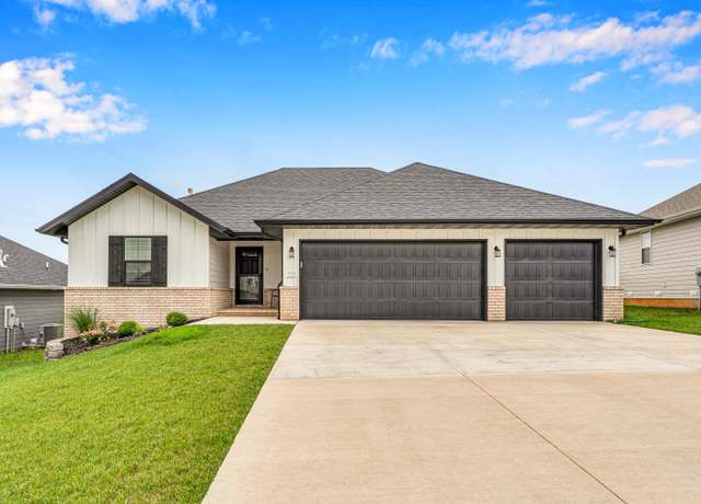 Property at 1914 W Valley Ridge Rd, Ozark, MO 65721, 3 beds, 2 baths
