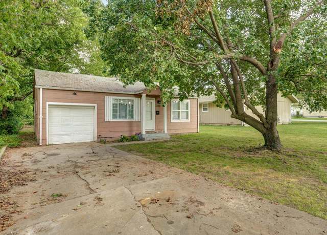 Property at 2708 N Fremont Ave, Springfield, MO 65803, 2 beds, 1 bath