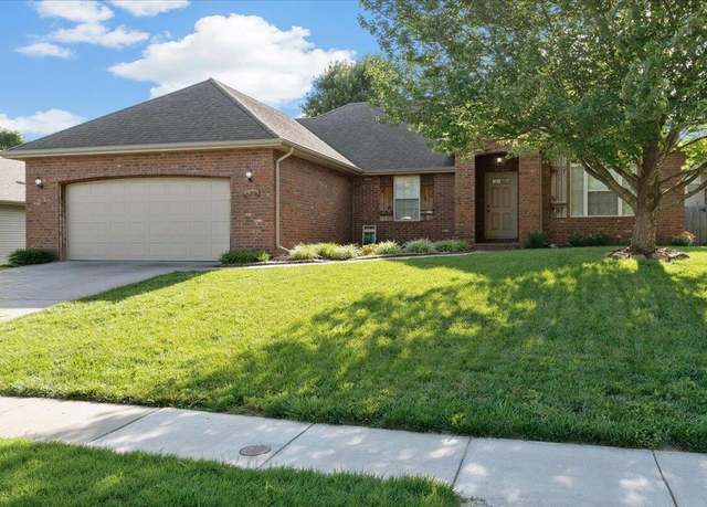 Property at 725 N Taylor Way, Nixa, MO 65714, 4 beds, 2 baths