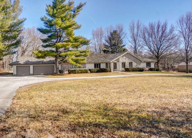 Property at 1950 S Farm Road 199, Springfield, MO 65809, 3 beds, 3 baths