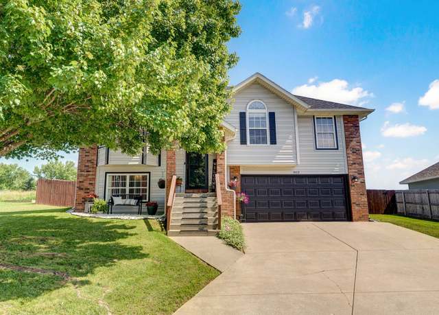 Property at 803 W Ridgecrest St, Ozark, MO 65721, 4 beds, 2.5 baths
