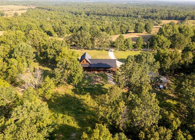 Property at 1746 County Road 248, Thayer, MO 65791, 4 beds, 2.5 baths