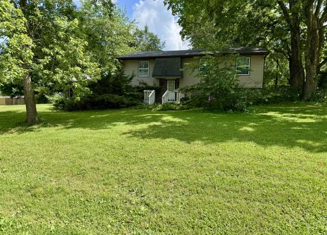 Property at 2204 Lambe Ave, West Plains, MO 65775, 3 beds, 2 baths