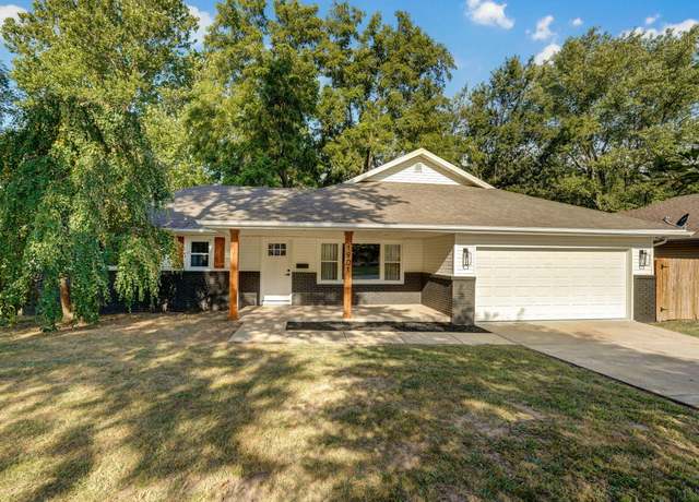 Property at 1901 S Sieger Dr, Springfield, MO 65804, 3 beds, 2 baths