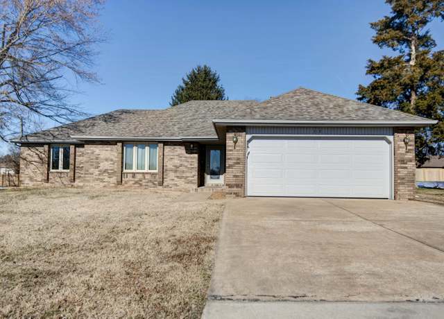 Property at 310 E Grant St, Clever, MO 65631, 3 beds, 2 baths